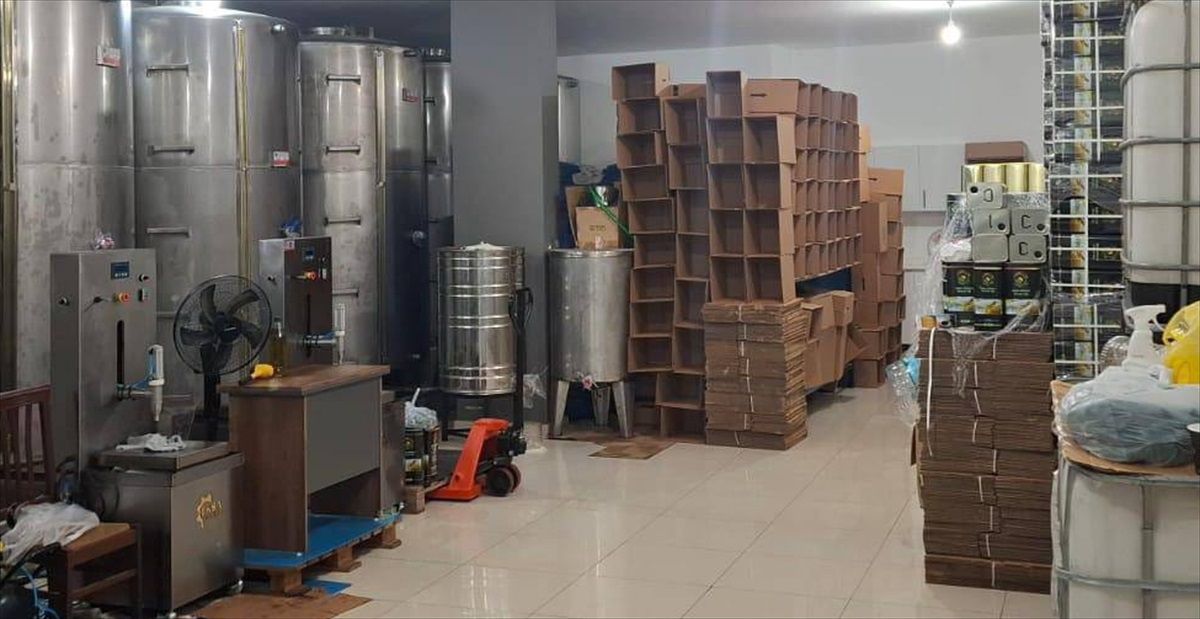 Edremit\'te 20 Ton Sahte Zeytinyağı Ele Geçirildi