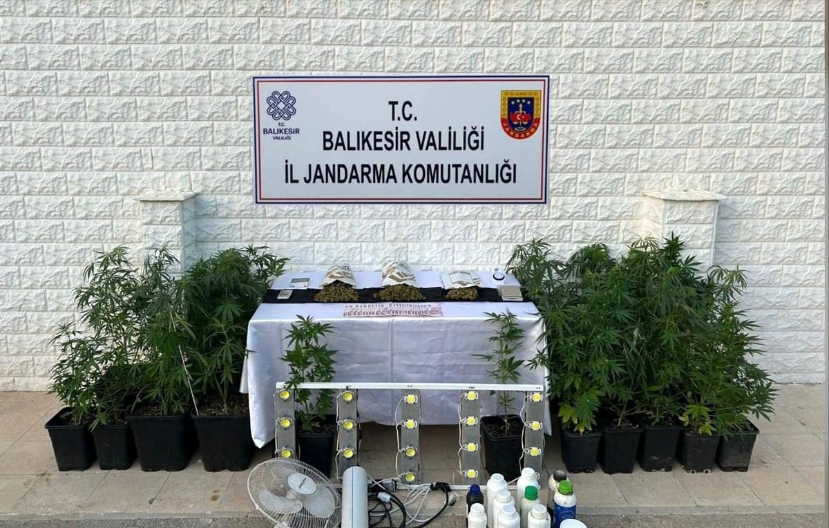 Balıkesir\'de Kaçakçılık Operasyonu