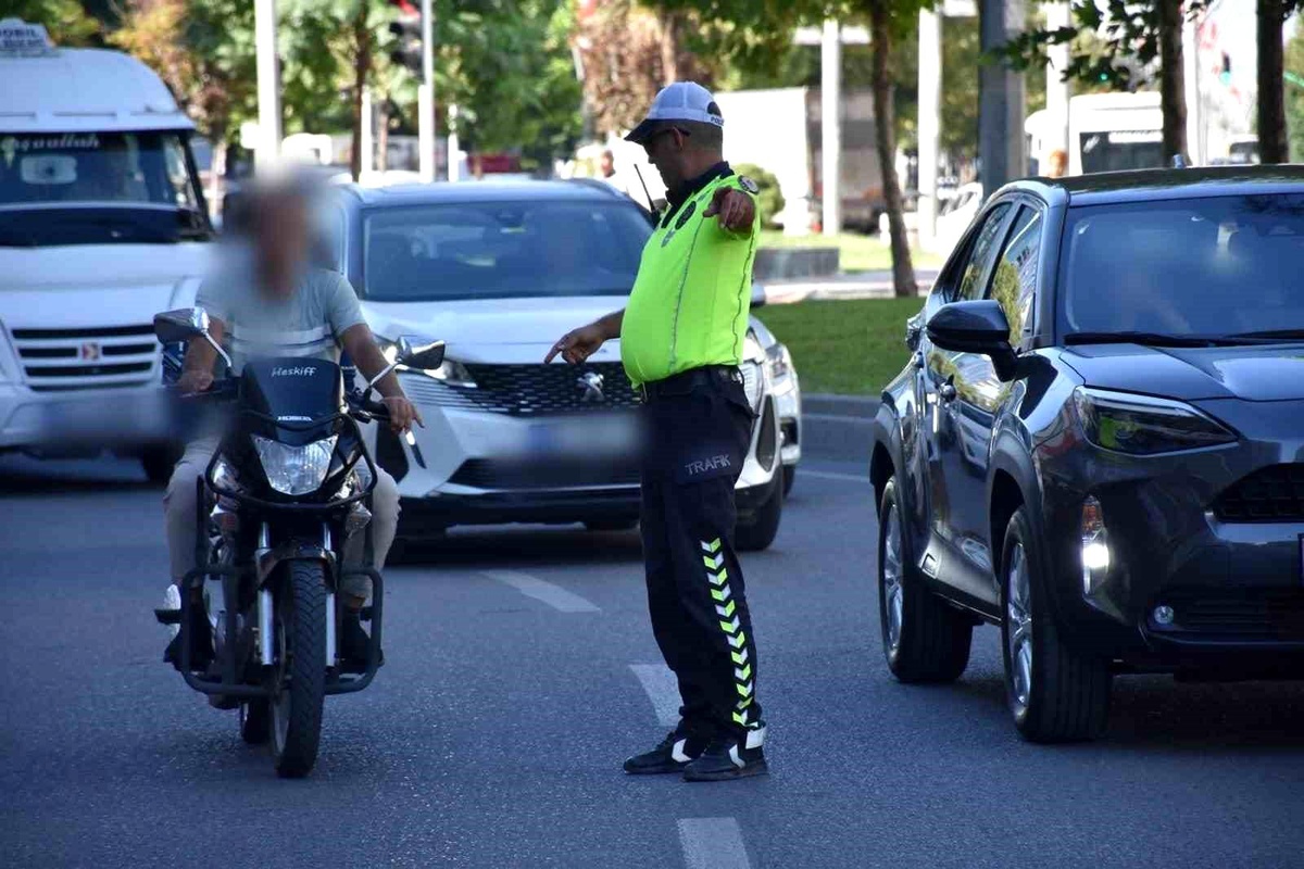 Batman\'da Motosiklet Denetimi: 170 BİN TL Ceza