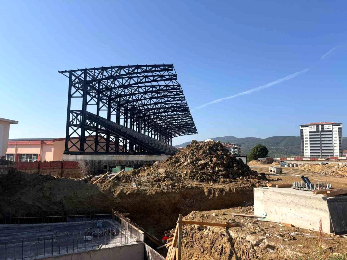 Edebali Stadı\'nın Açılışı Şüpheli