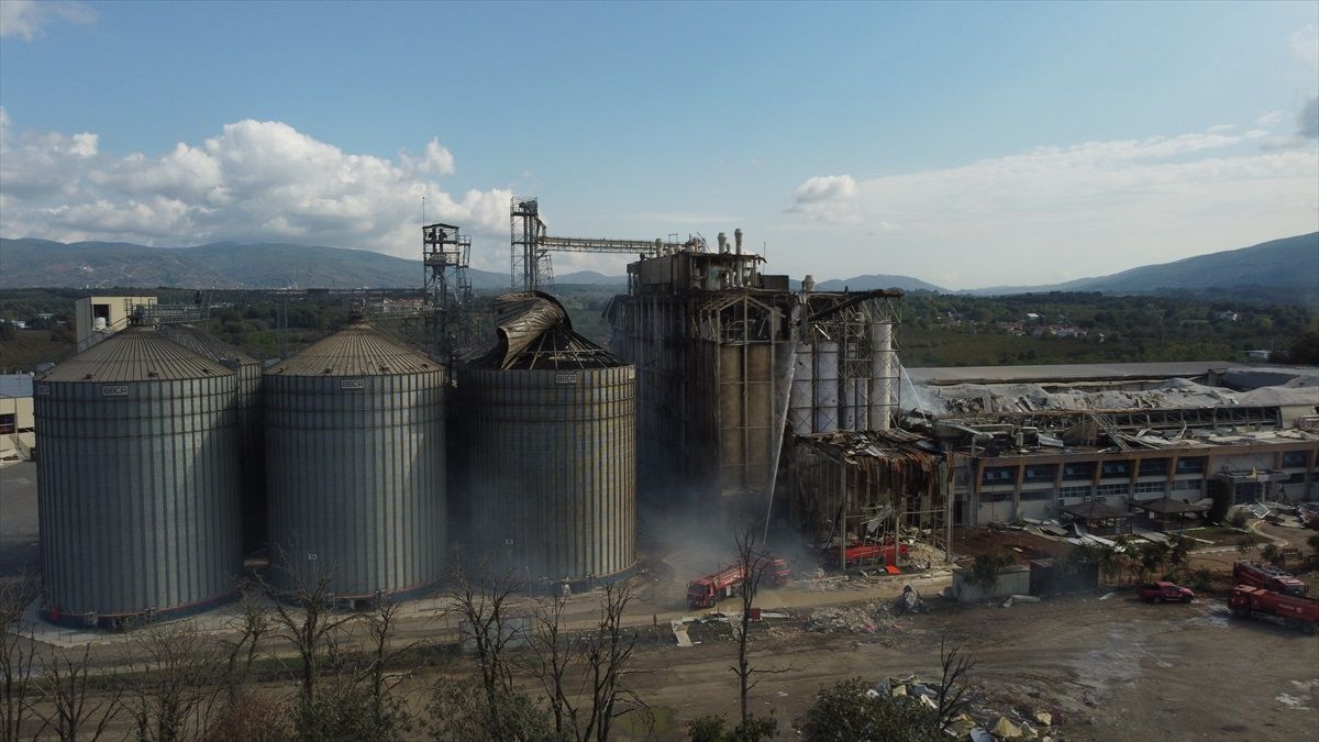 Hendek\'te Makarna Fabrikasında Patlama