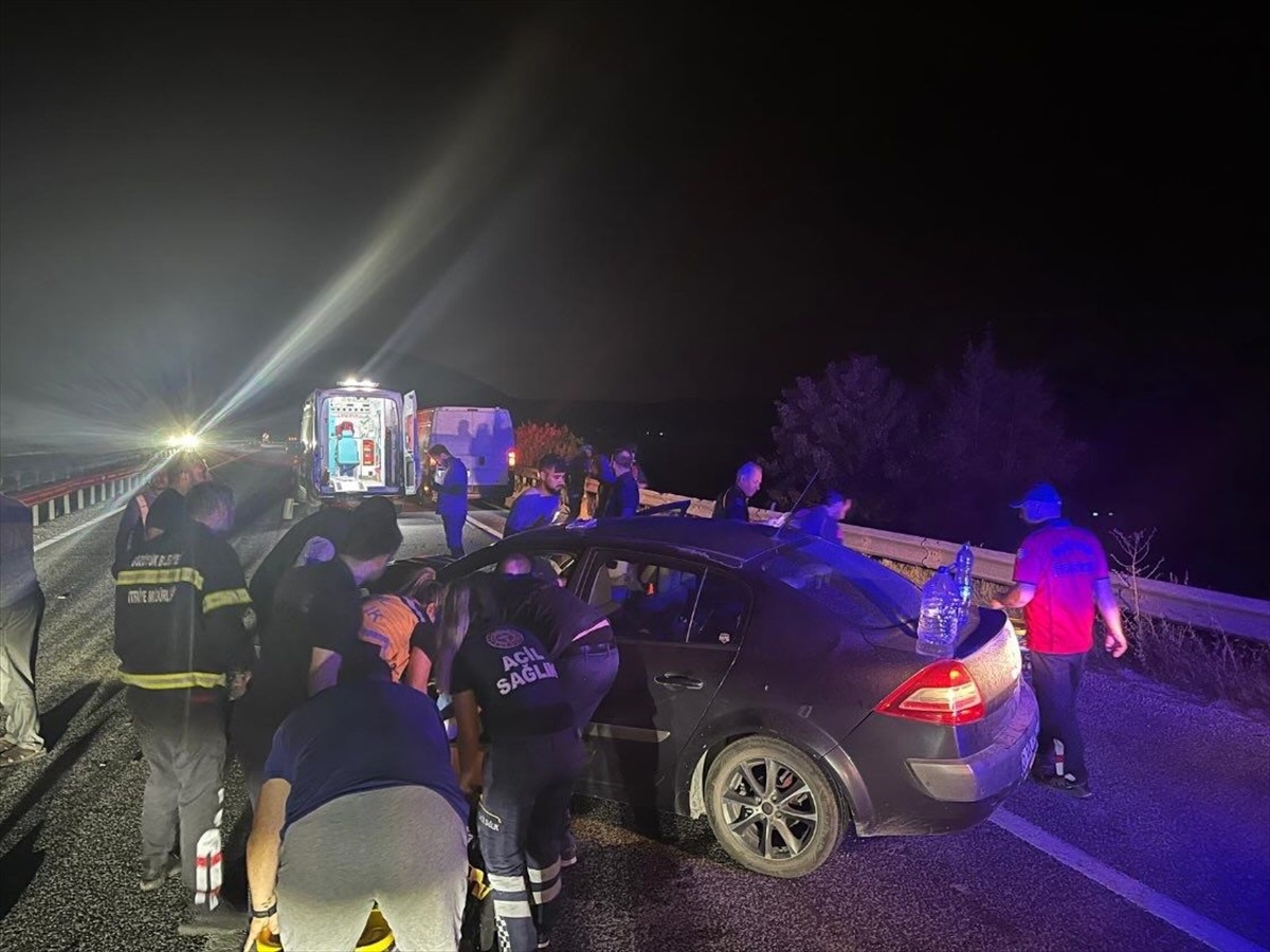 Bozüyük\'te Trafik Kazası: 2 Yaralı