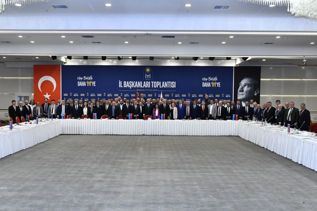 İYİ Parti İl Başkanları Toplandı