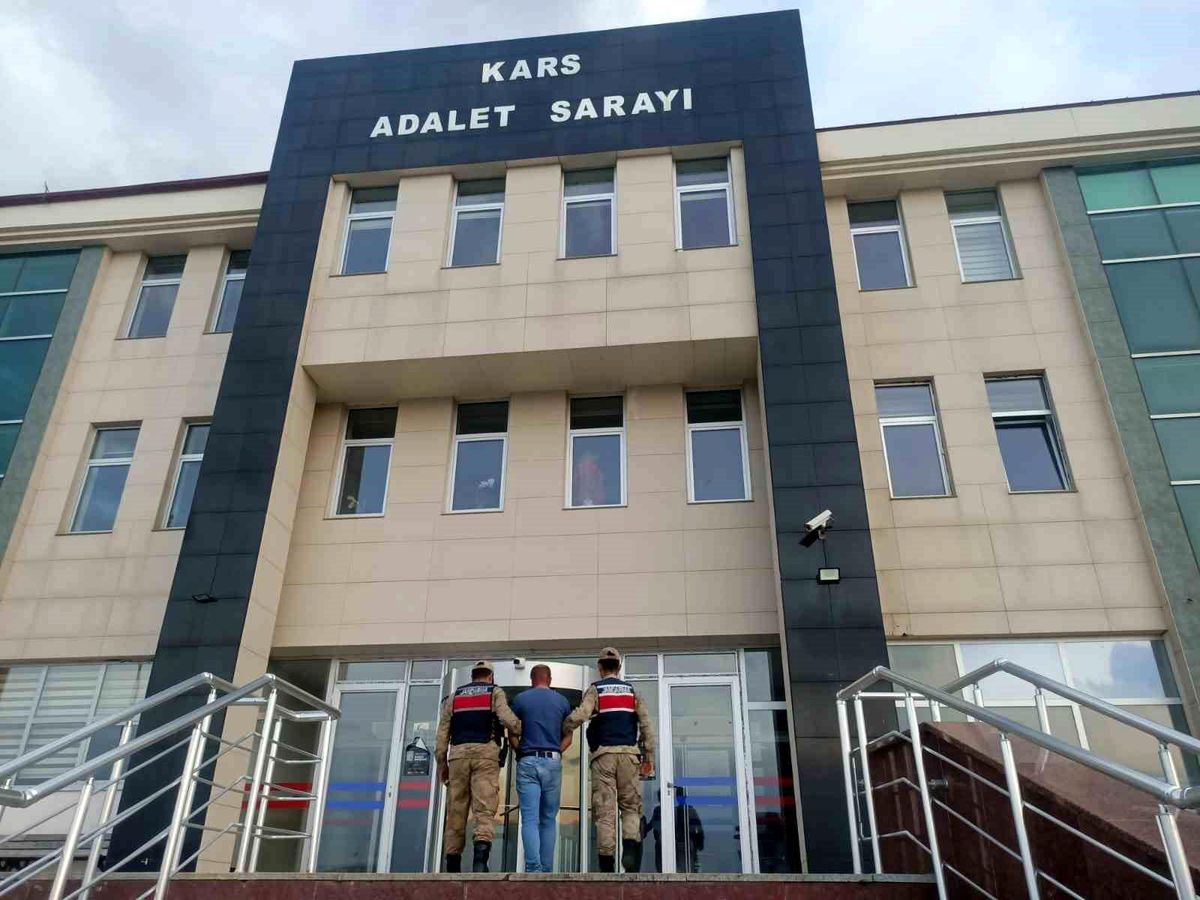 Cezaevi Firarisi Kars\'ta Yakalandı