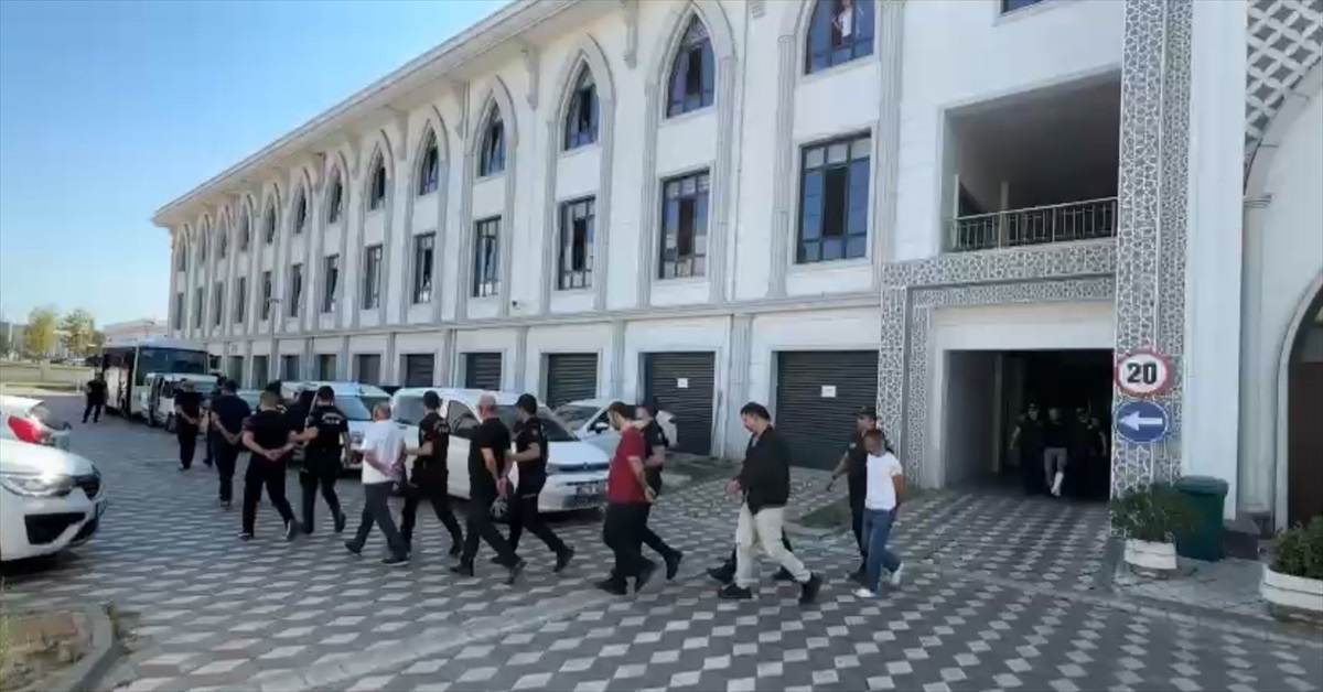 Çayırova\'da Eğlence Mekanında Kavga: 1 Ölü, 4 Yaralı