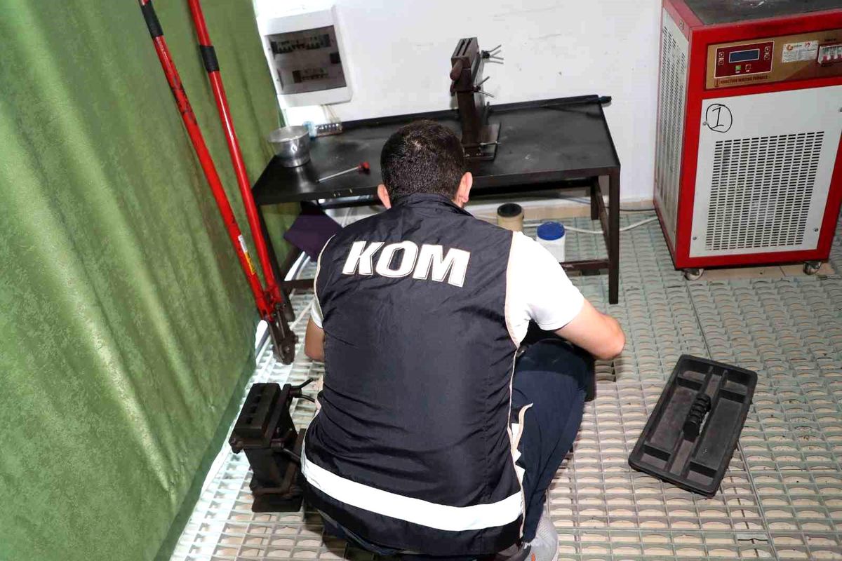 Mersin\'de Altın Operasyonu: 8 Şüpheli Yakalandı