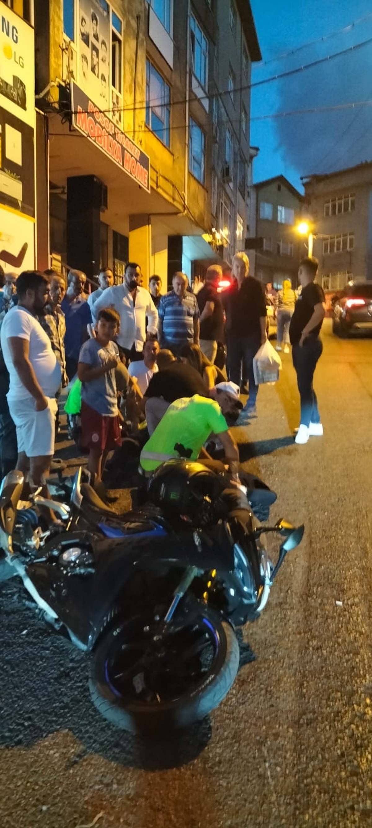 Motosiklet Sürücüsü Polisi Yaraladı