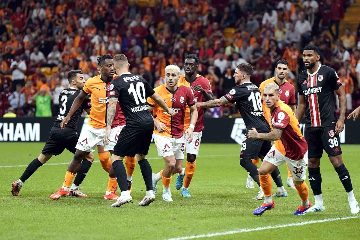 Galatasaray 1-0 Üstün