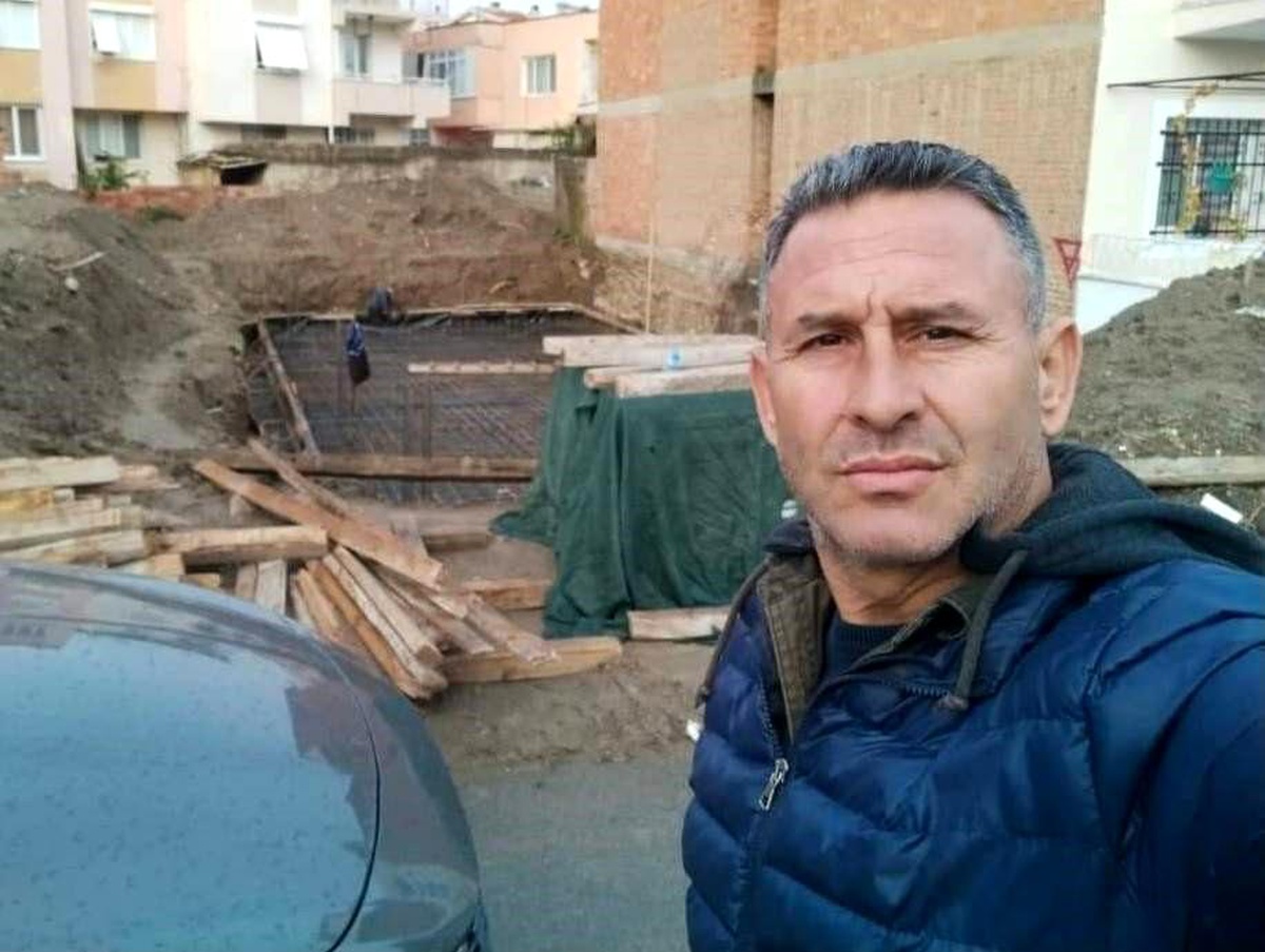 İzmir\'de Elektrik Akımına Kapılan Usta Yaralandı