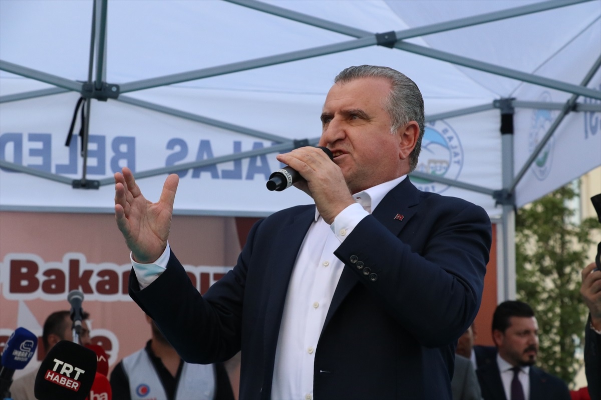 Bakan Bak\'tan Ailelere Spor Çağrısı