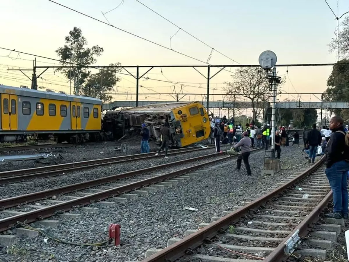 Güney Afrika\'da tren kazası: 25 yaralı