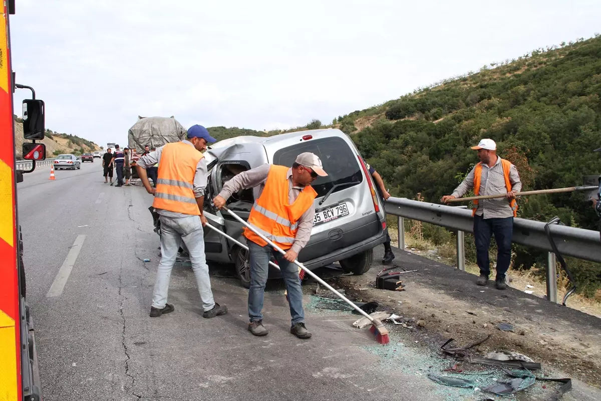 Manisa\'da Trafik Kazası: 1 Ölü, 1 Yaralı