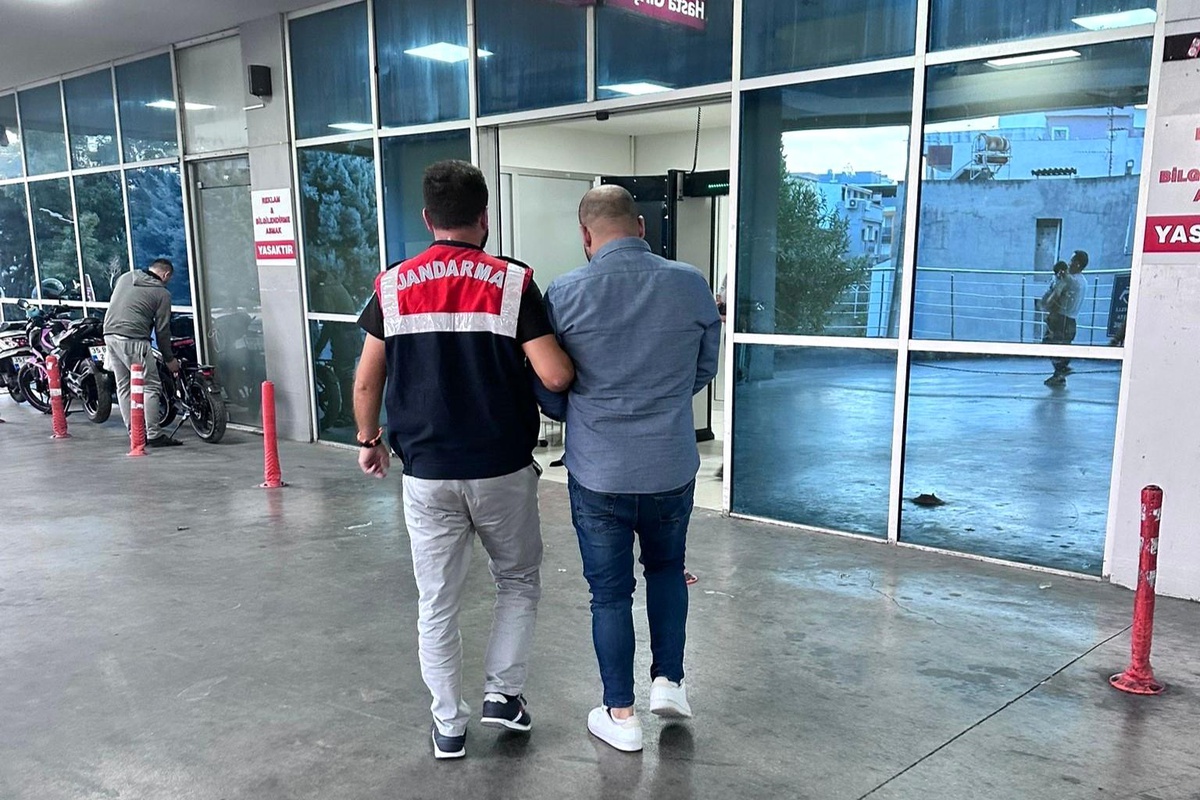 İzmir\'de PKK Üyelerine Operasyon