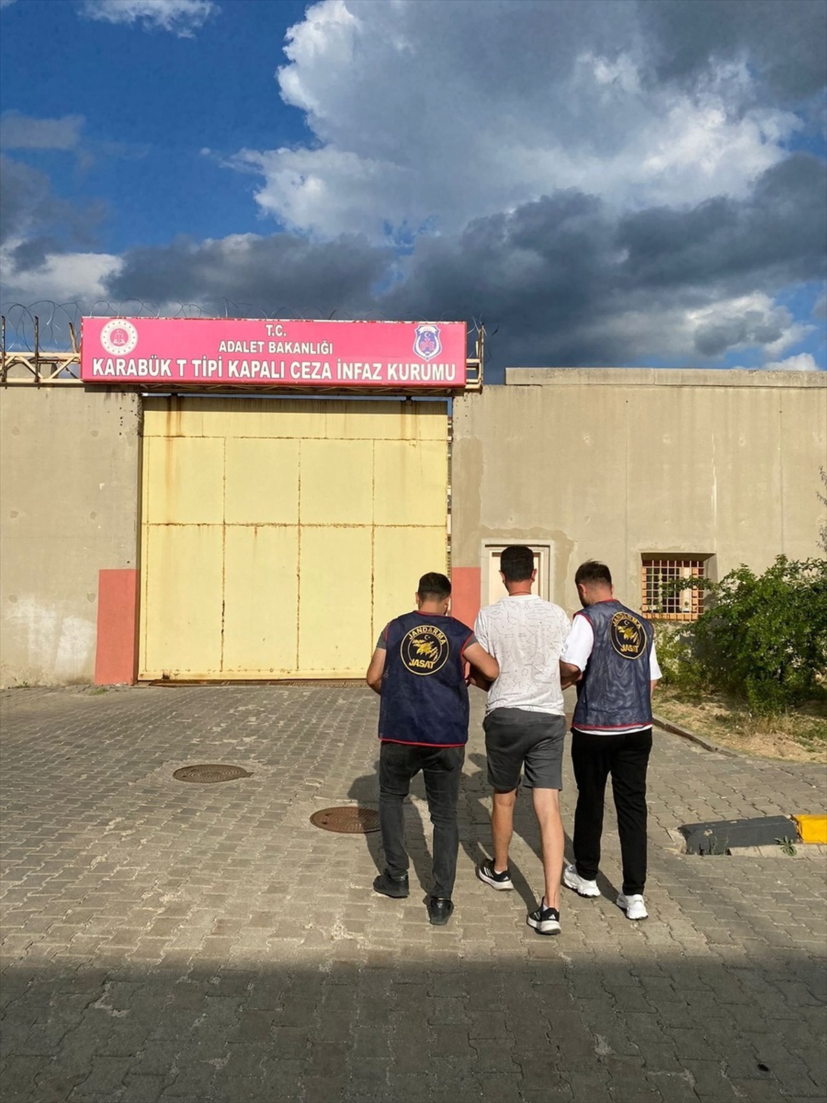 Firari Hükümlü Karabük\'te Yakalandı