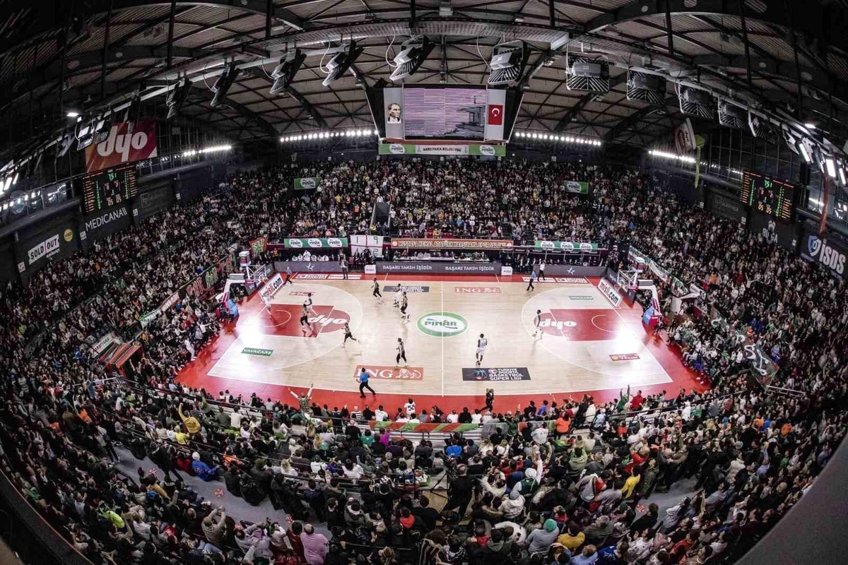 Karşıyaka Basketbol Kombineleri Satışa Çıkıyor