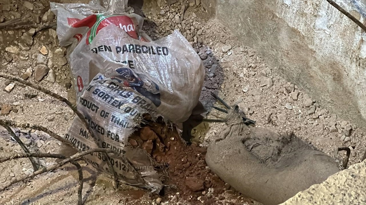 Lübnan\'da Telsiz Patlamaları: 12 Ölü, 2800 Yaralı