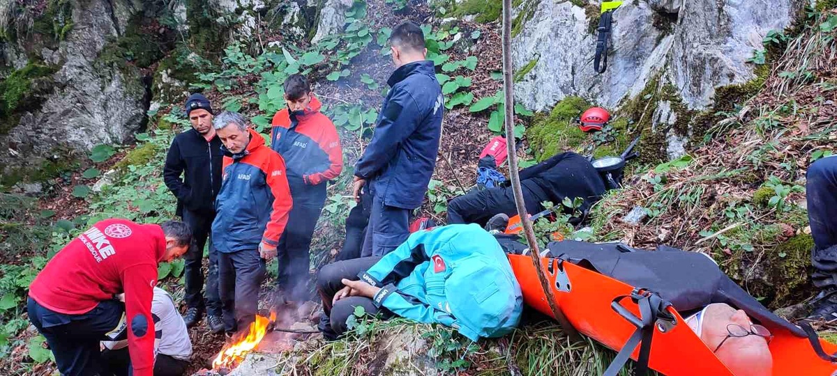 Kastamonu\'da Maden İşçileri Uçurumdan Düşerek Kurtarıldı