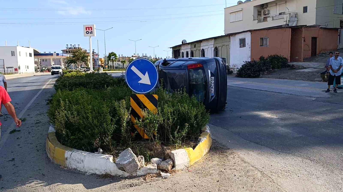 Manavgat\'ta Trafik Kazası: Yaralı Yok