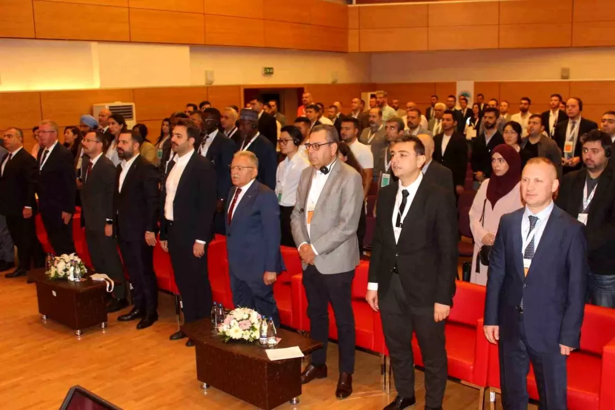 Kayseri\'de Toplu Taşımada Temiz Enerjili Araçlar Konferansı