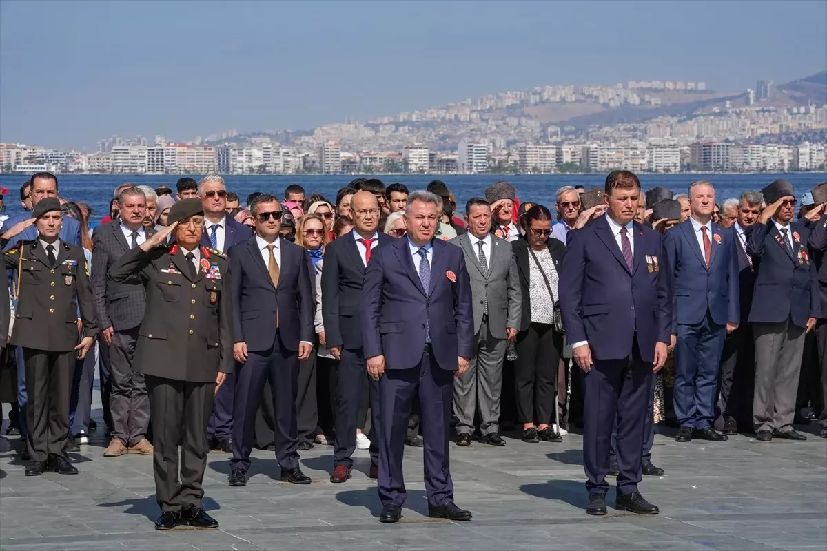 İzmir\'de 19 Eylül Gaziler Günü Coşkuyla Kutlandı