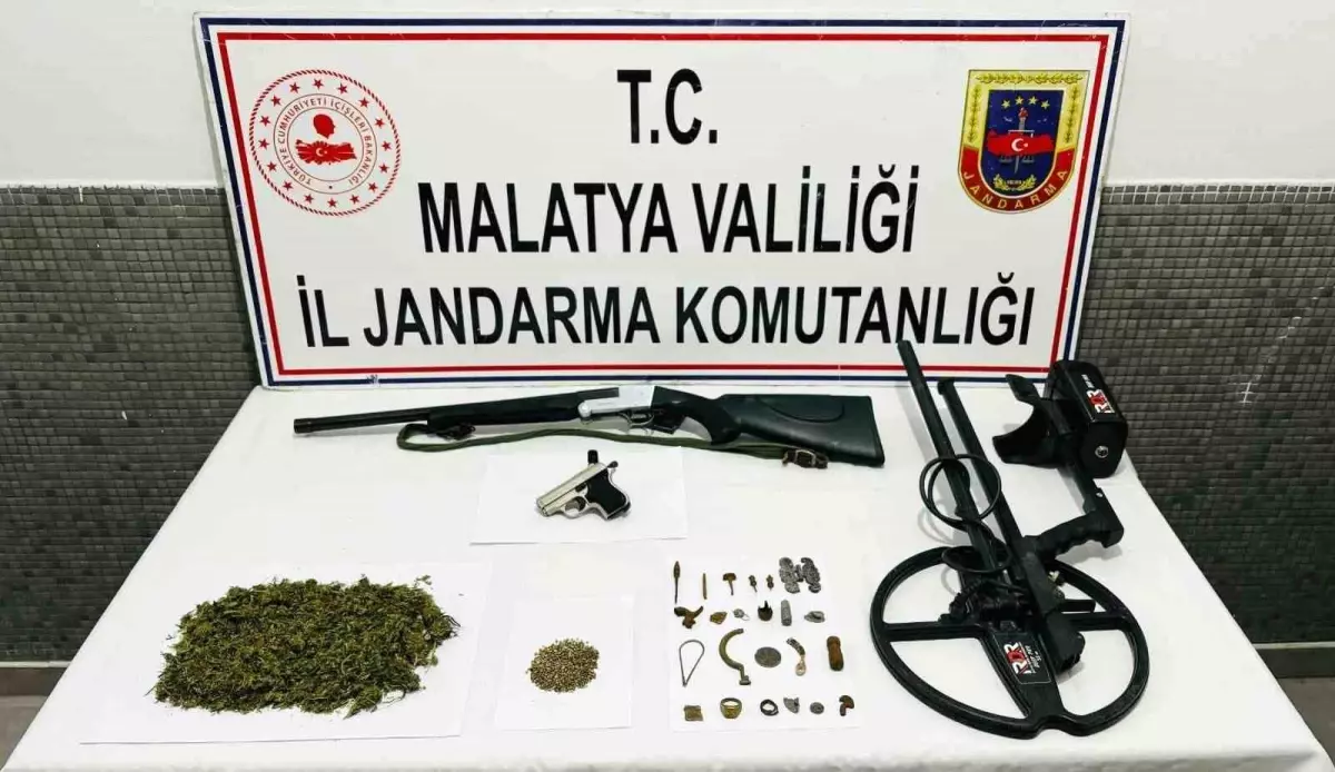 Malatya\'da Uyuşturucu ve Tarihi Eser Operasyonu