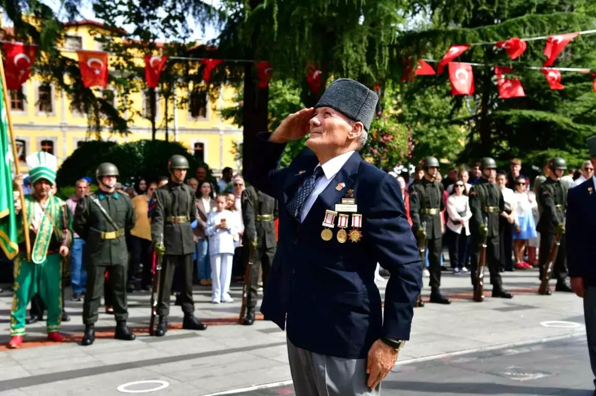 Kıbrıs Gazisi 50 Yıl Sonra Göğsündeki Mermiyi Öğrendi