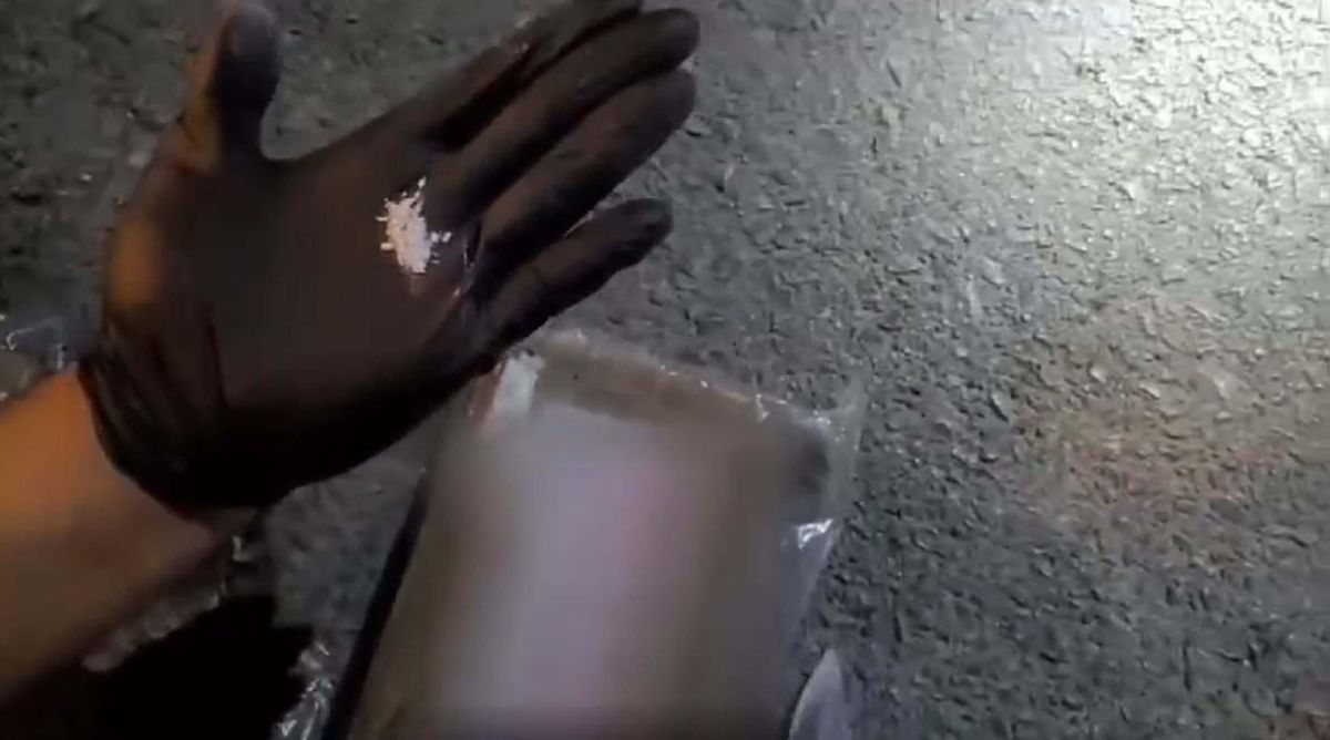 İzmir\'de 5 Kilo Kokain Ele Geçirildi
