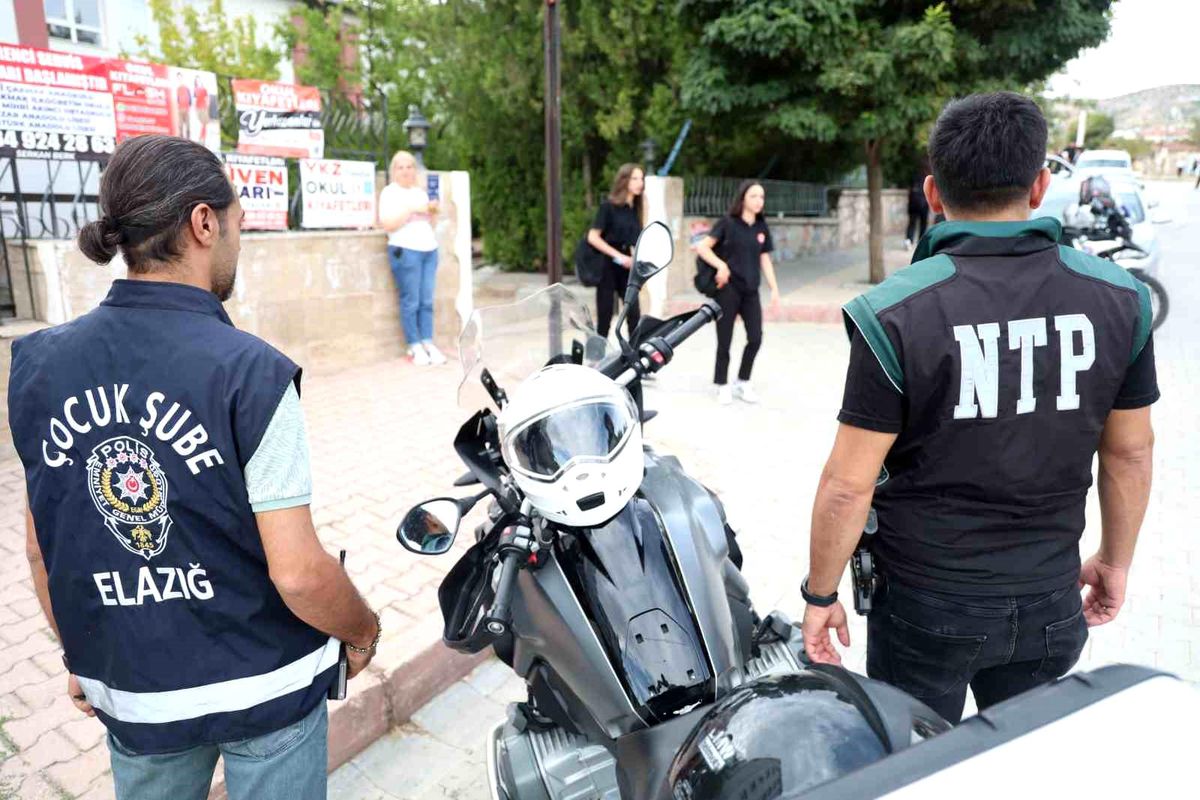 Elazığ\'da Okul Önlerinde Denetim