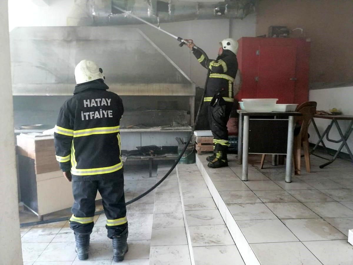 Hatay\'da Kebapçıda Yangın