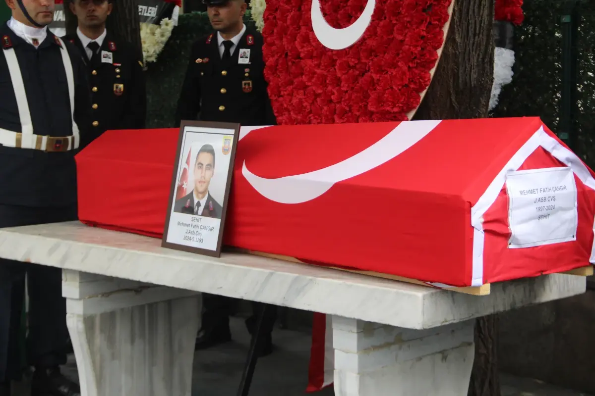 Şehit Jandarma Astsubay Çavuş Mehmet Fatih Çangır, Sakarya\'da Son Yolculuğuna Uğurlandı