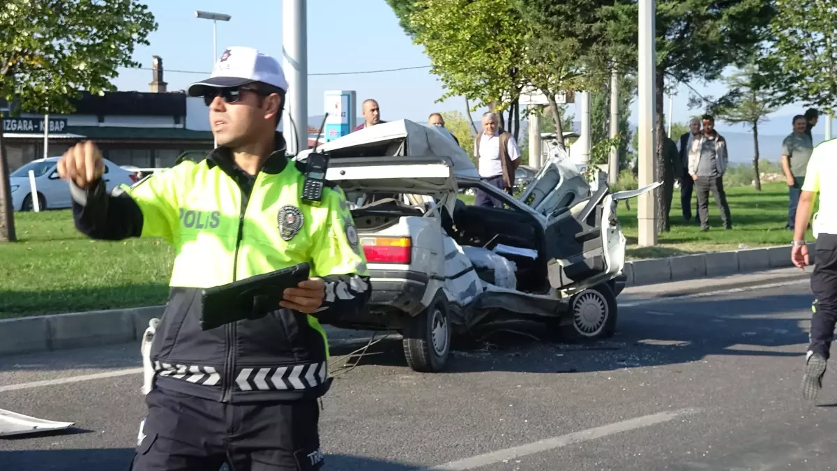 Kütahya\'da Trafik Kazası: 1 Ölü, 9 Yaralı