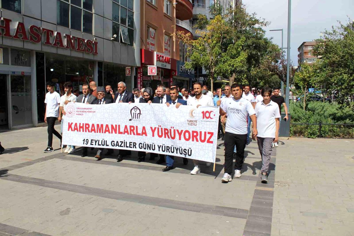 Siirt\'te Gaziler Günü Coşkuyla Kutlandı