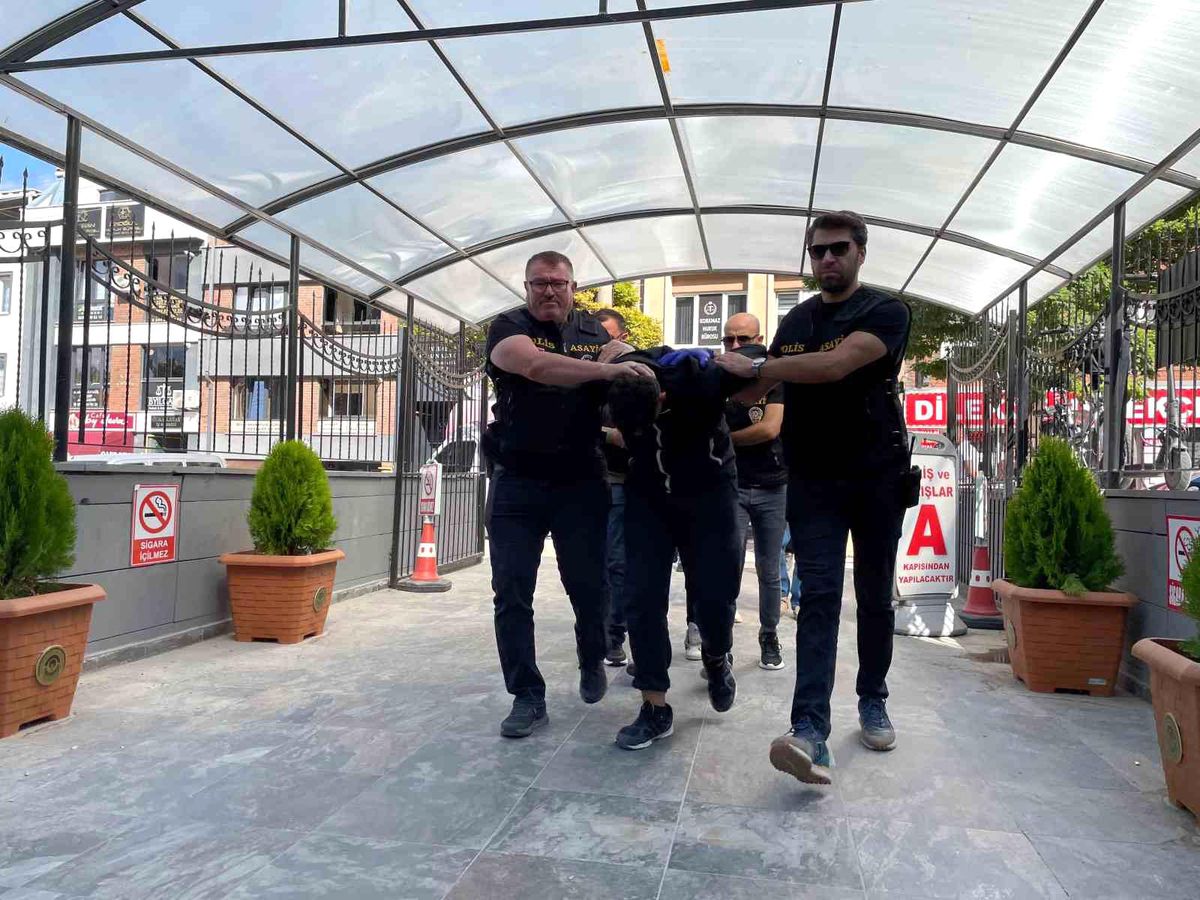 Eskişehir\'de Asker Eğlencesinde Havaya Ateş