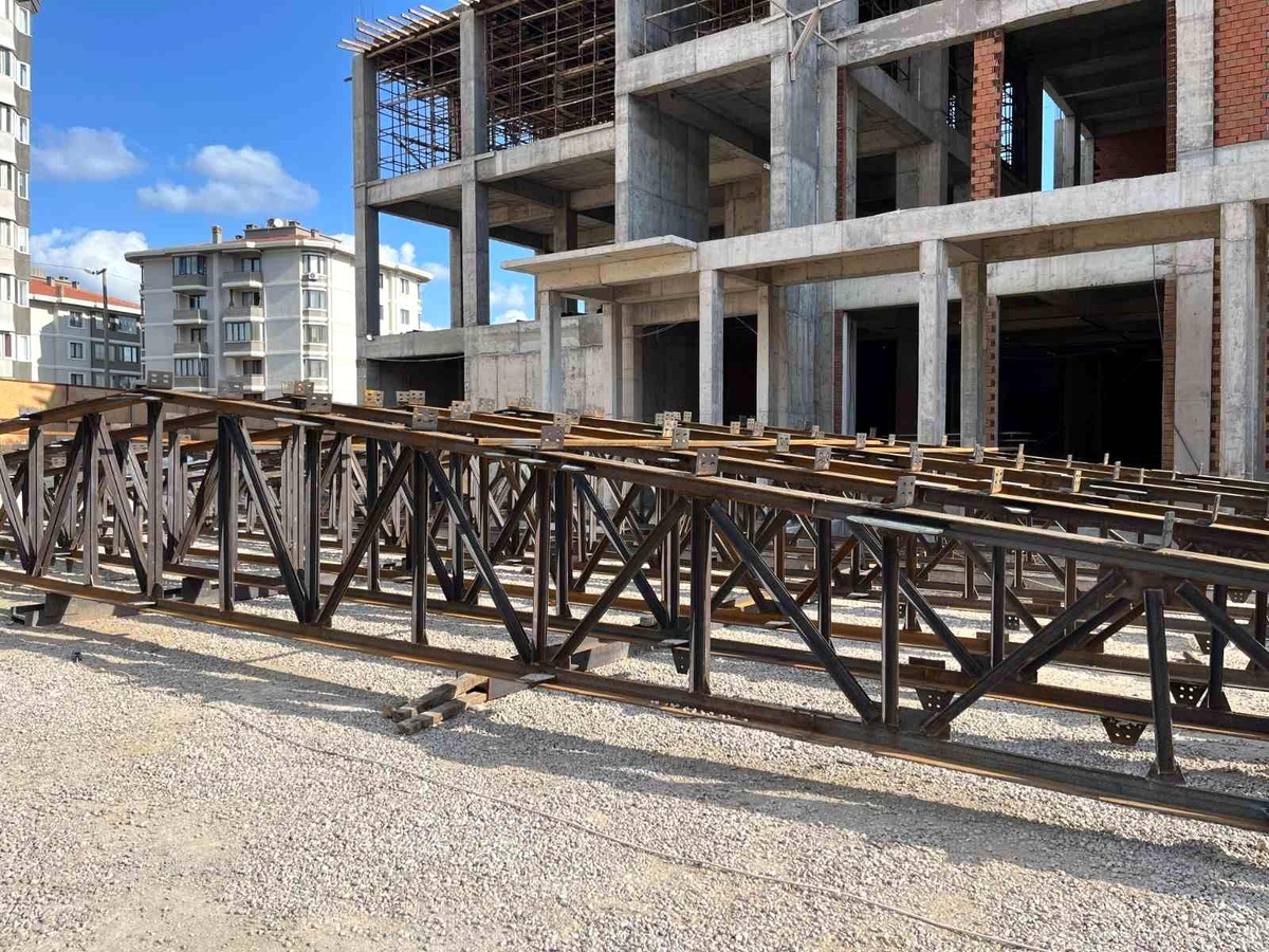 Bandırma Kültür Merkezi\'nin İnşaatı Hızla Devam Ediyor