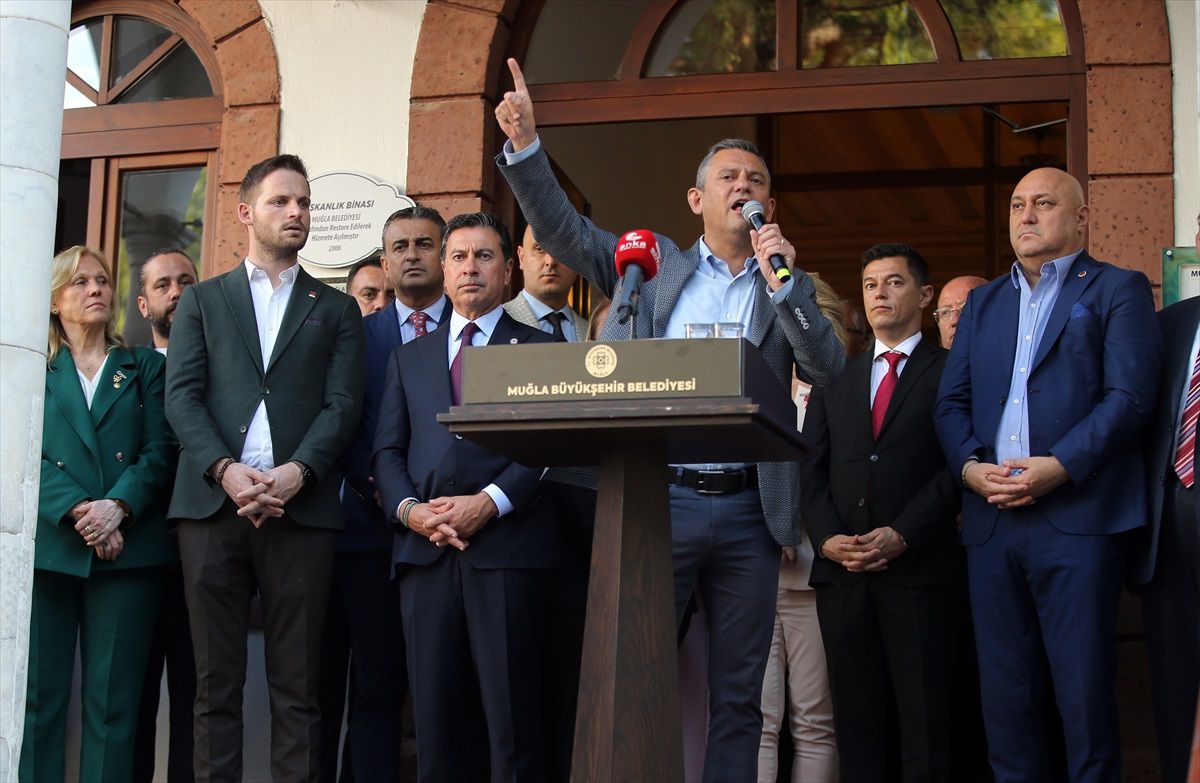 Özgür Özel: İktidara yürüyoruz ve seçim istiyoruz