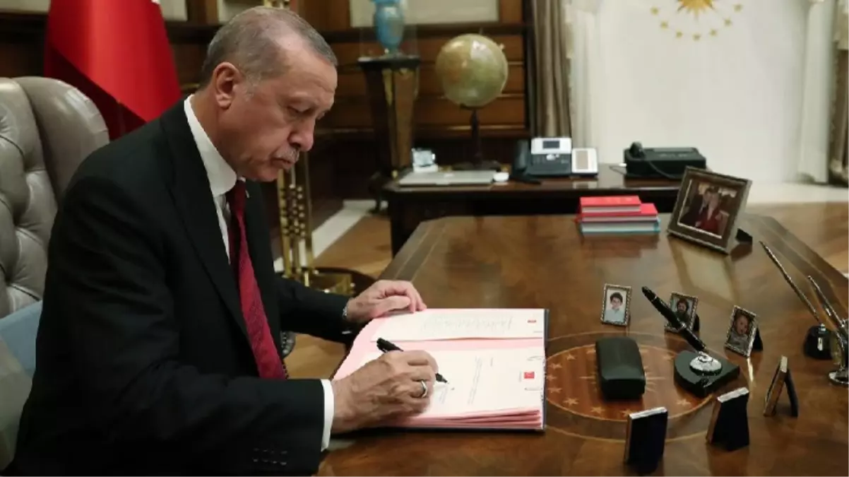 Erdoğan\'ın imzasıyla 4 üniversitede bazı fakülte, yüksekokul ve enstitüler kapatıldı