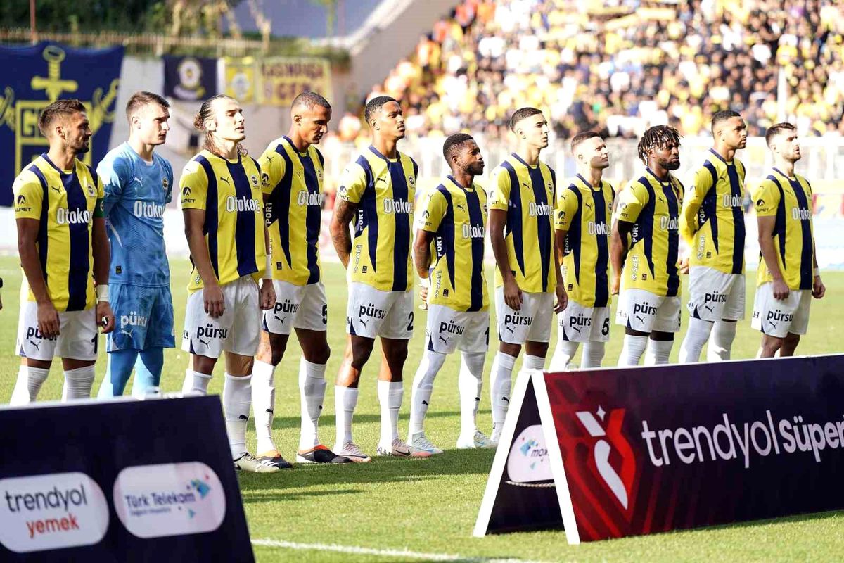 Fenerbahçe, Derbide Galatasaray\'ı Bekliyor