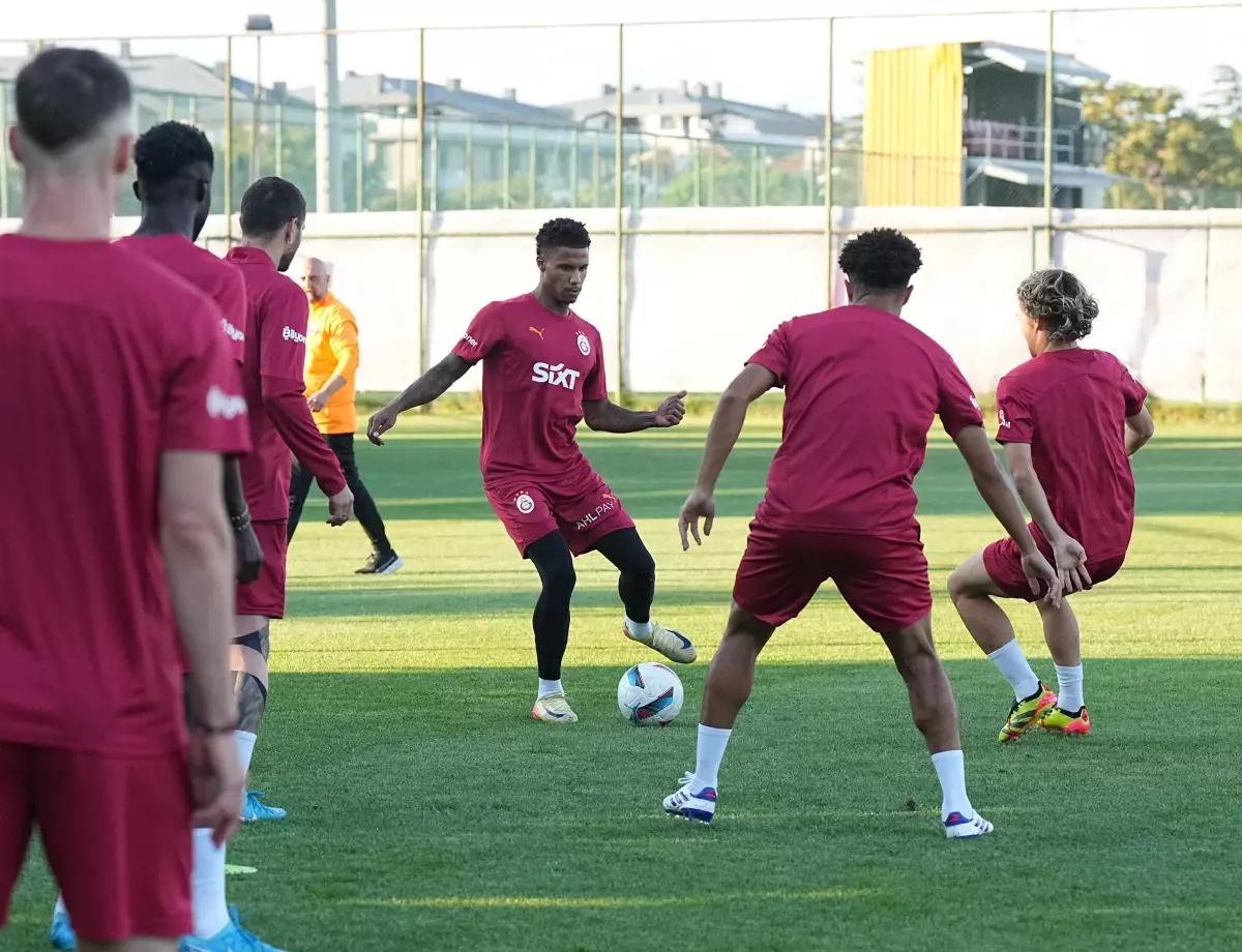 Galatasaray Fenerbahçe Maçına Hazır