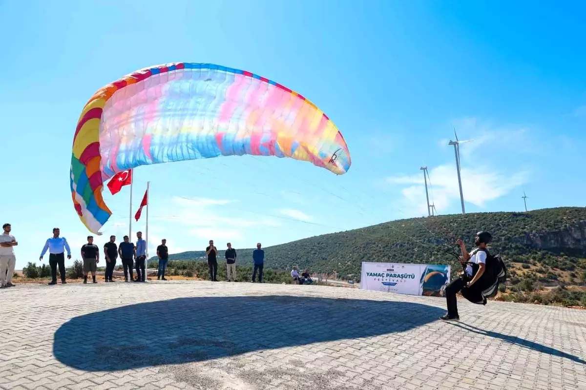 Gaziantep\'te Yamaç Paraşütü Festivali Başladı