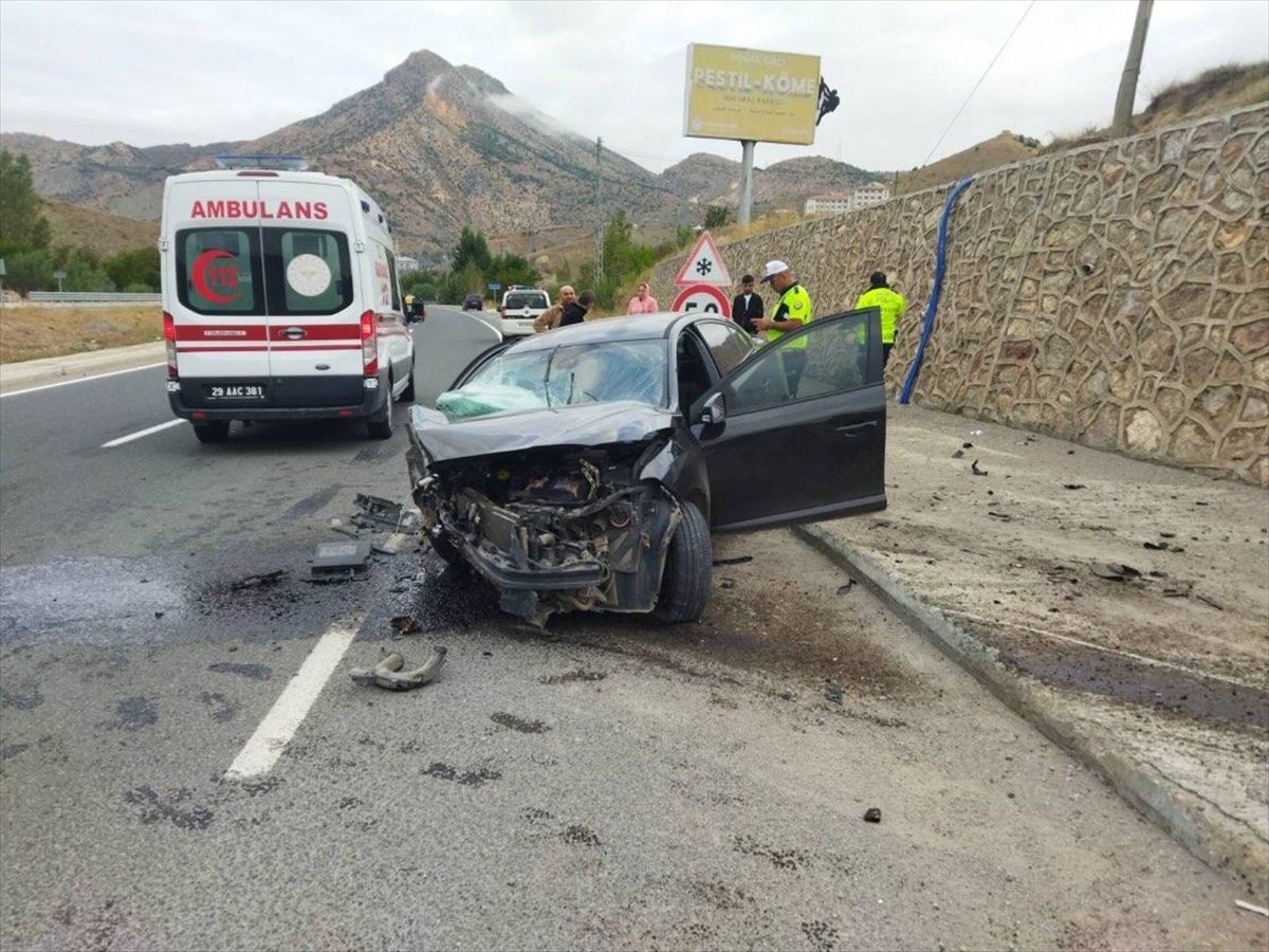 Gümüşhane\'de Kaza: 3 Yaralı