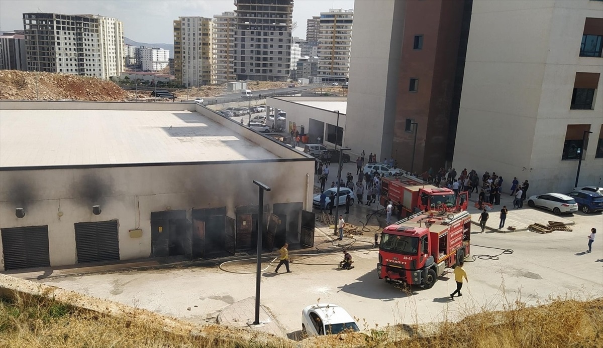 Hastanede Trafo Yangını Söndürüldü