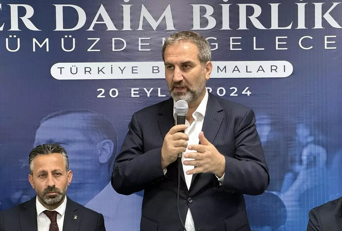 Mustafa Şen: İzmir\'de Deniz Ölüm Noktasında, Mülteci Balıklara Dalga Geçiyor