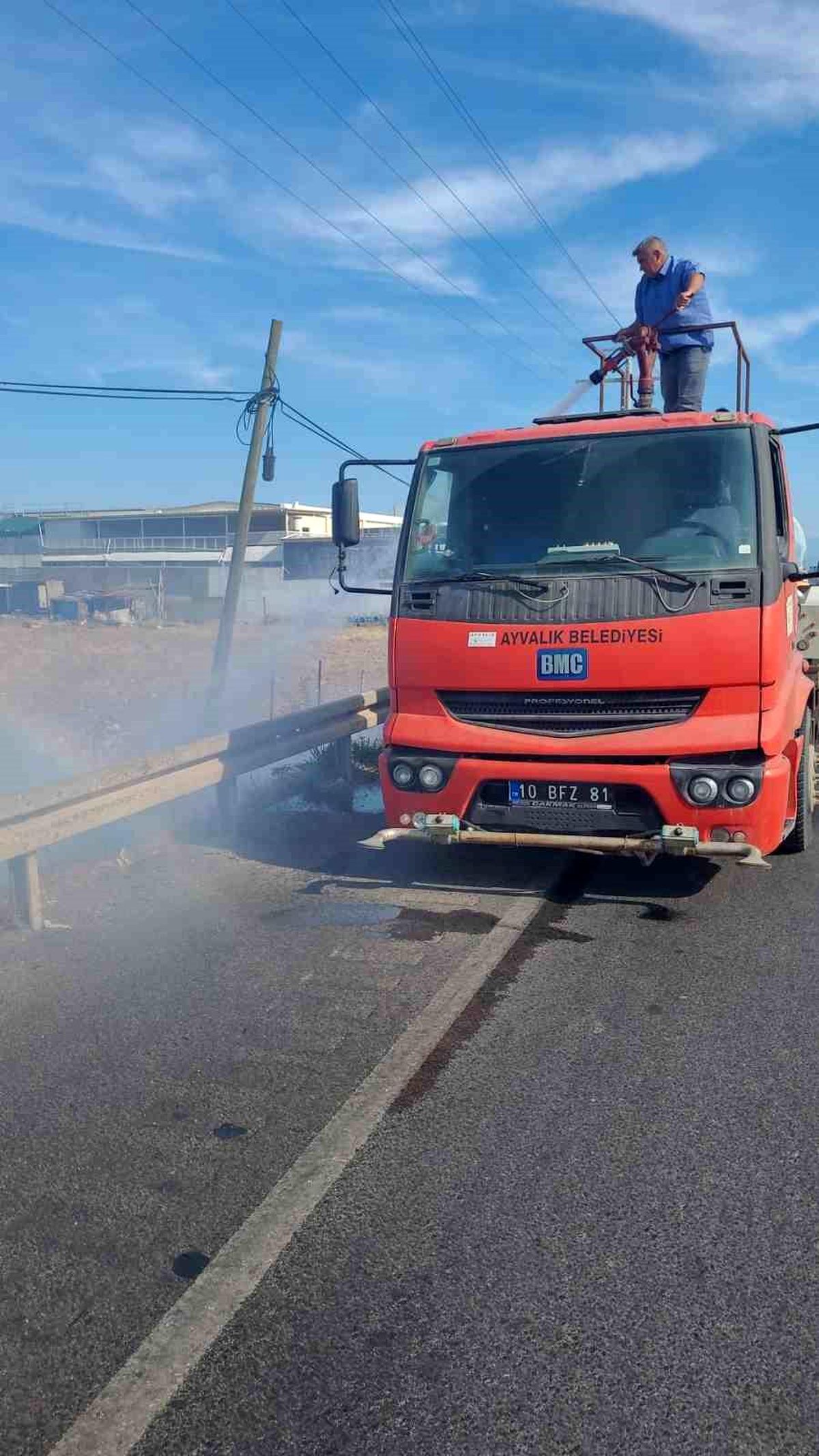 Ayvalık\'ta Sigara İzmaridi Yangınına Anında Müdahale