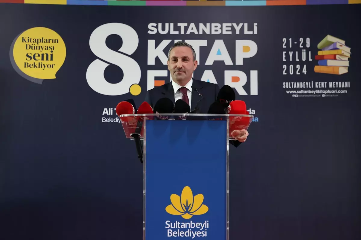 Sultanbeyli Kitap Fuarı Başladı