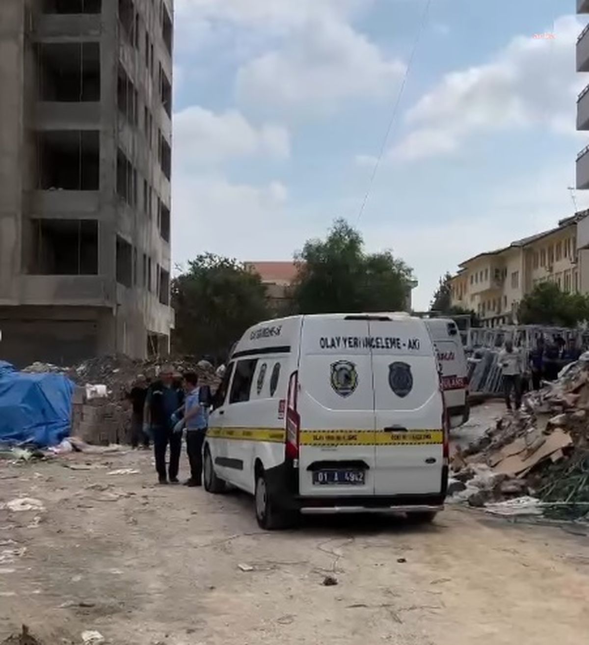 Adana\'da Vinç Kazası: 2 İşçi Hayatını Kaybetti