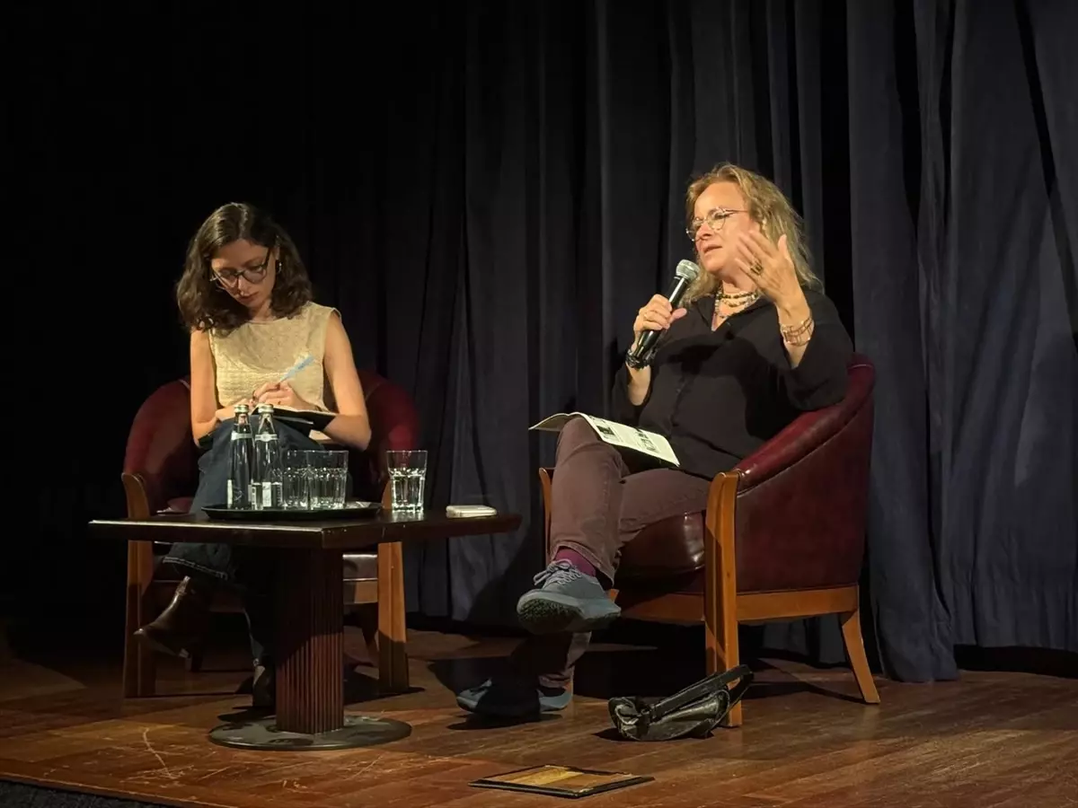 Eve Heller Pera Film\'de Sinemaseverlerle Buluştu