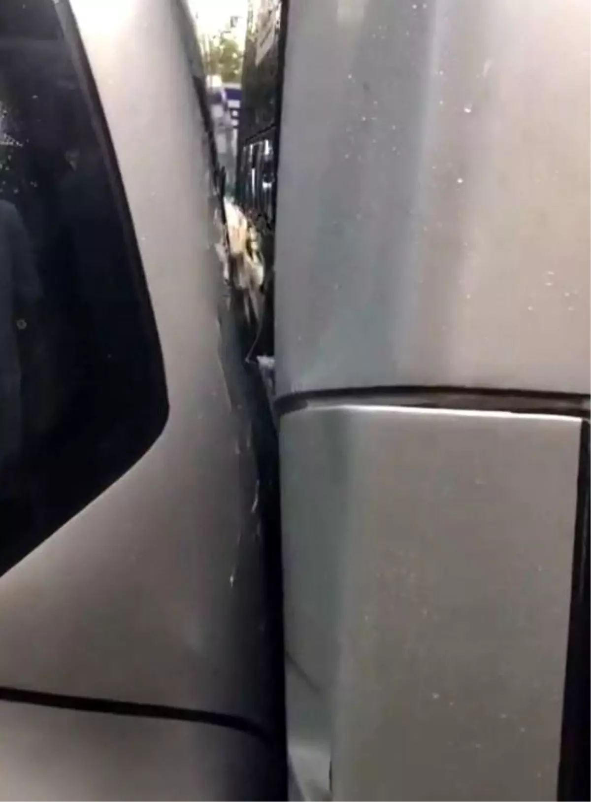 Avcılar\'da Metrobüs Kazası: 2 Yaralı