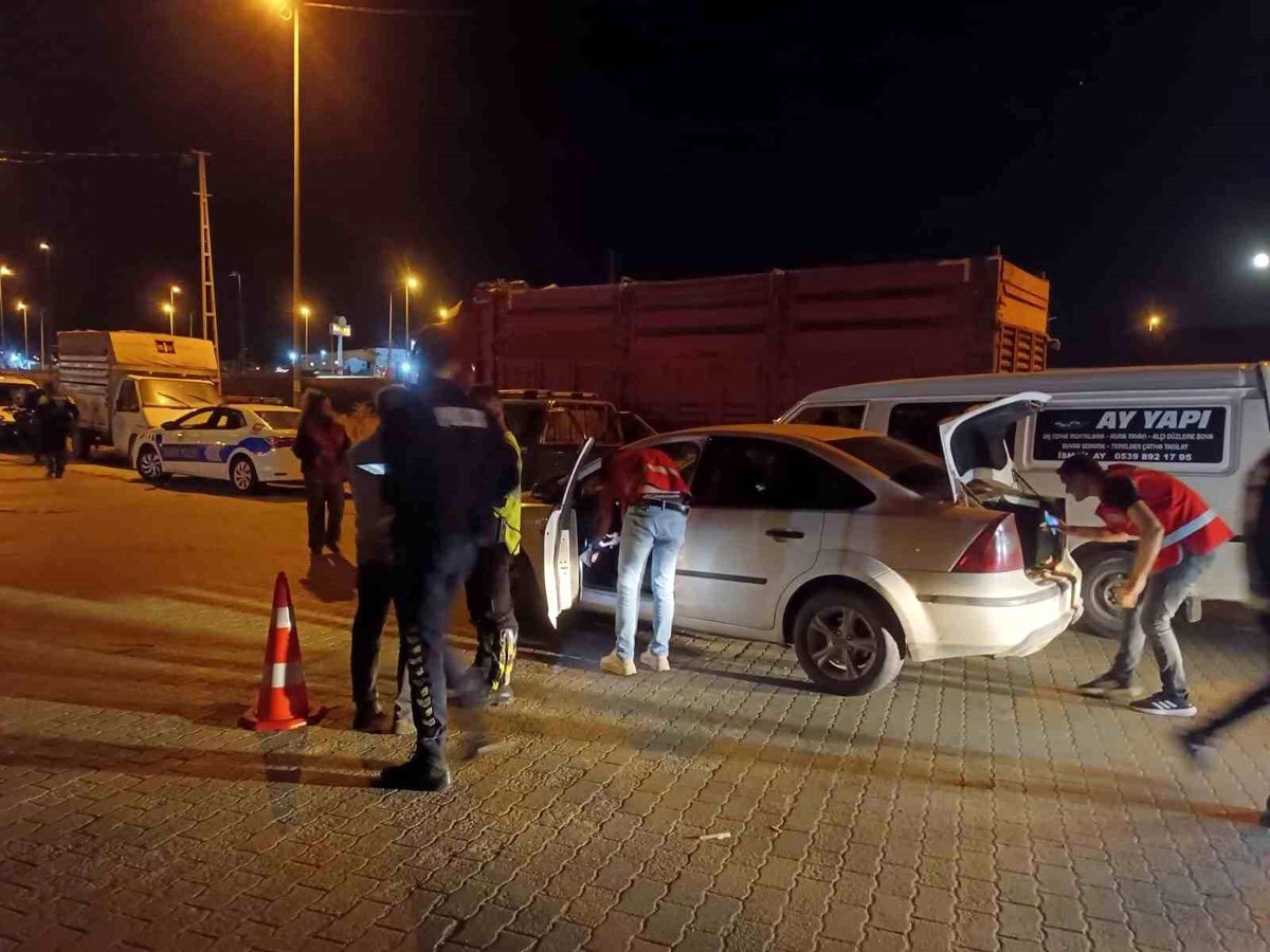 Bandırma\'da Geniş Çaplı Asayiş Uygulaması