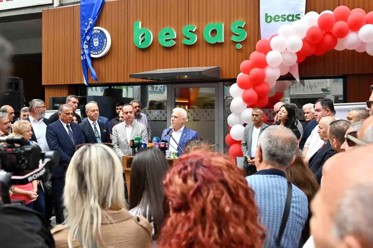 Gemlik\'te BESAŞ Fabrika Satış Mağazası Açıldı