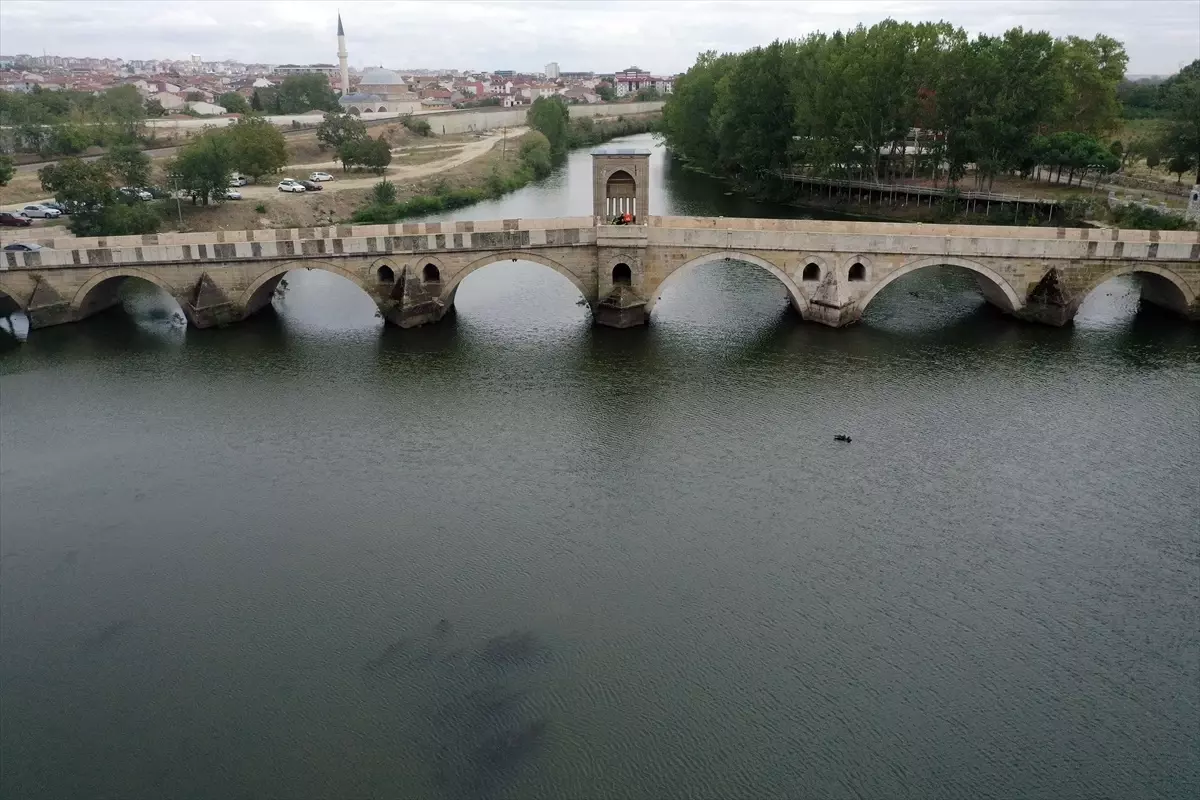 Tunca Nehri\'nde Debi Düşüşü Devam Ediyor